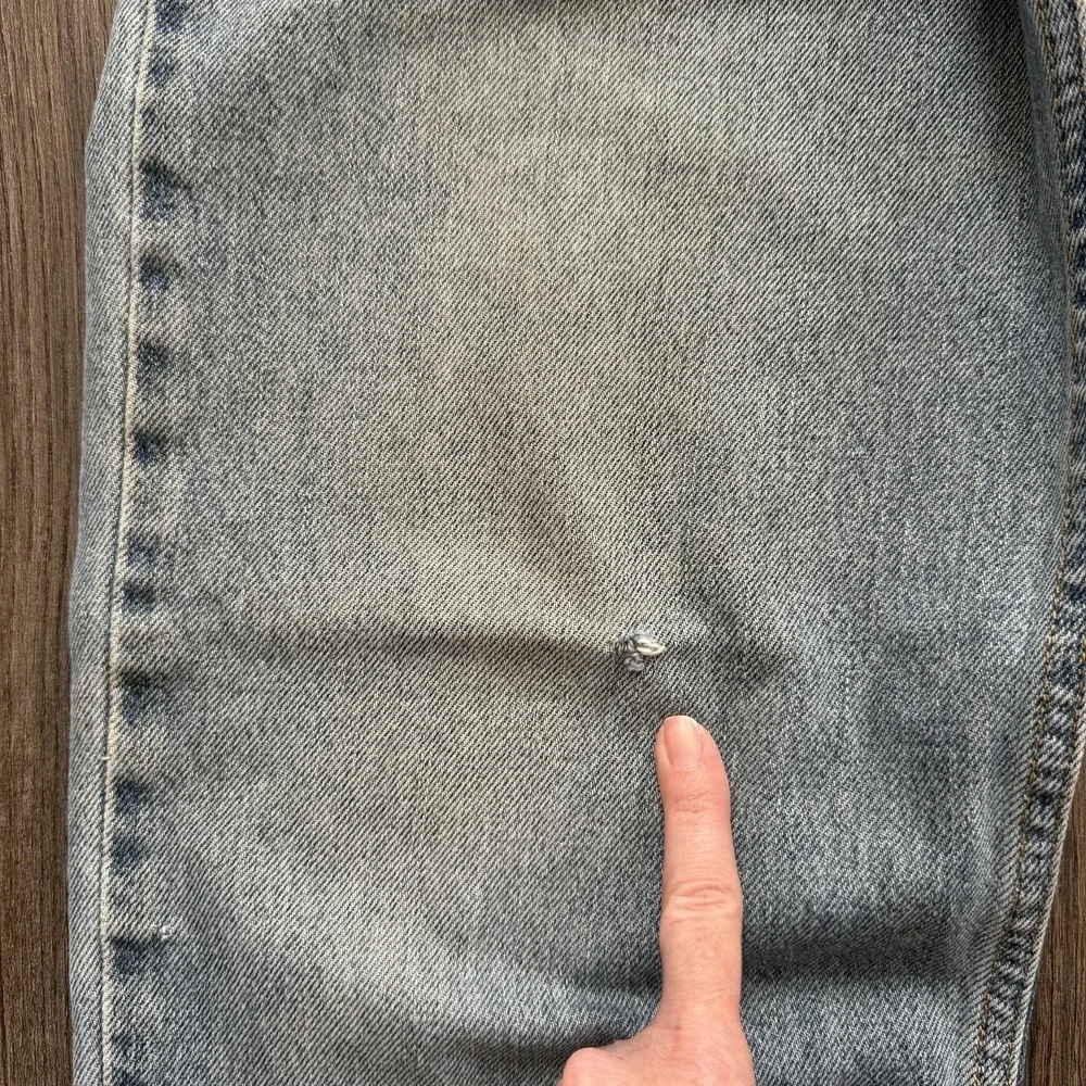 Levis 550 Jeans Mens Tag 31x33 (32x31) Faded Blue Denim Relaxed Fit Tapered Leg